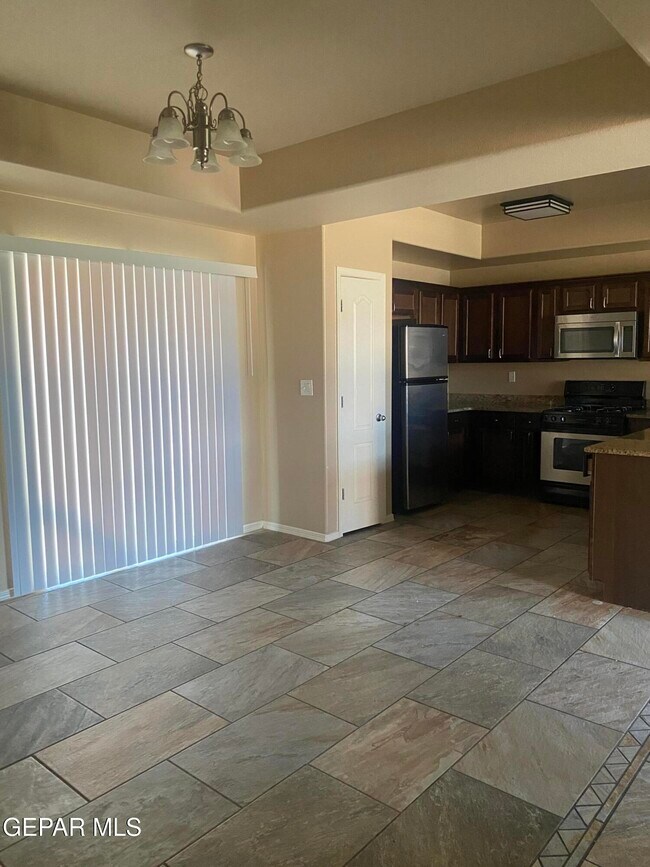 Building Photo - 7732 Maple Landing Court