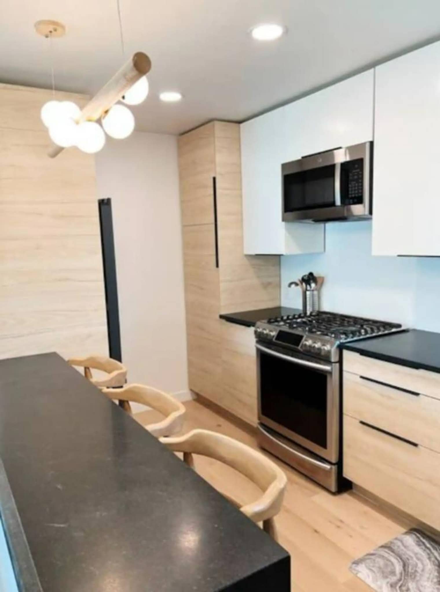 Building Photo - 2392 S 200 W