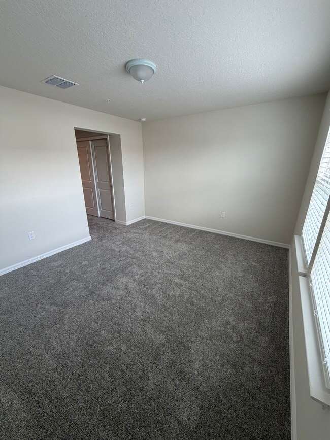 Building Photo - 110 Violet Vine Ln