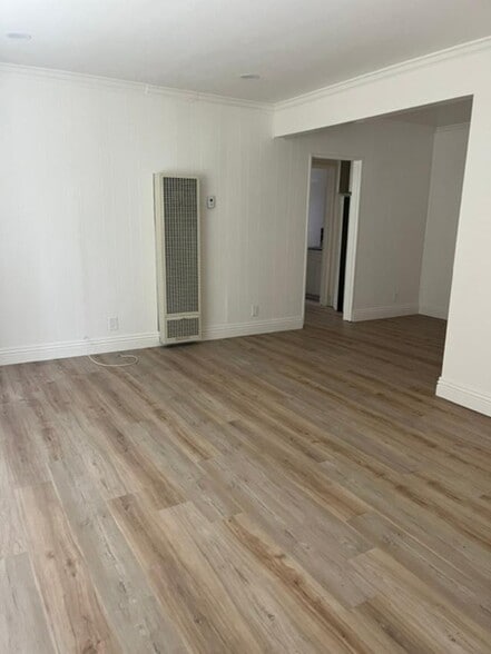 Building Photo - 3370 Barham Blvd