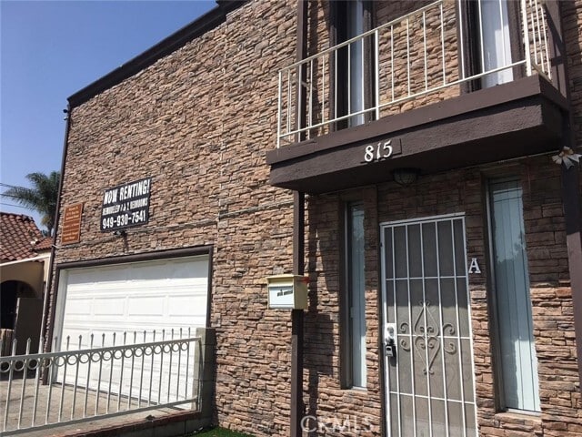 Building Photo - 815 N Rose Ave