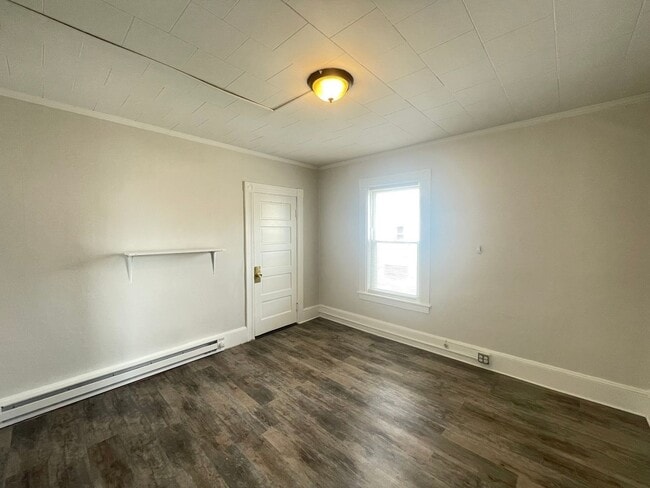 Building Photo - 551 Somerville St