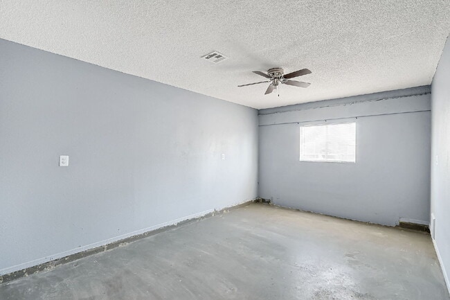 Building Photo - "Charming 3-Bedroom Home in El Paso with Spacious Living Areas – 1251 Sq Ft of Comfort!"