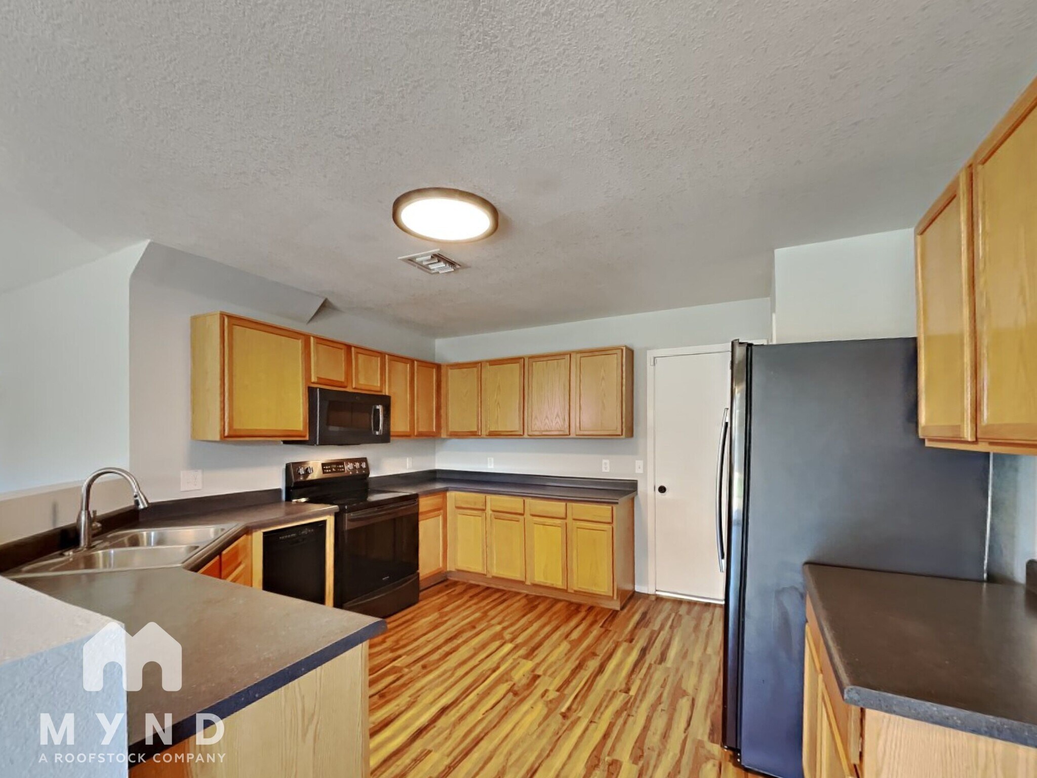 Building Photo - 5748 S Manta Ray Rd