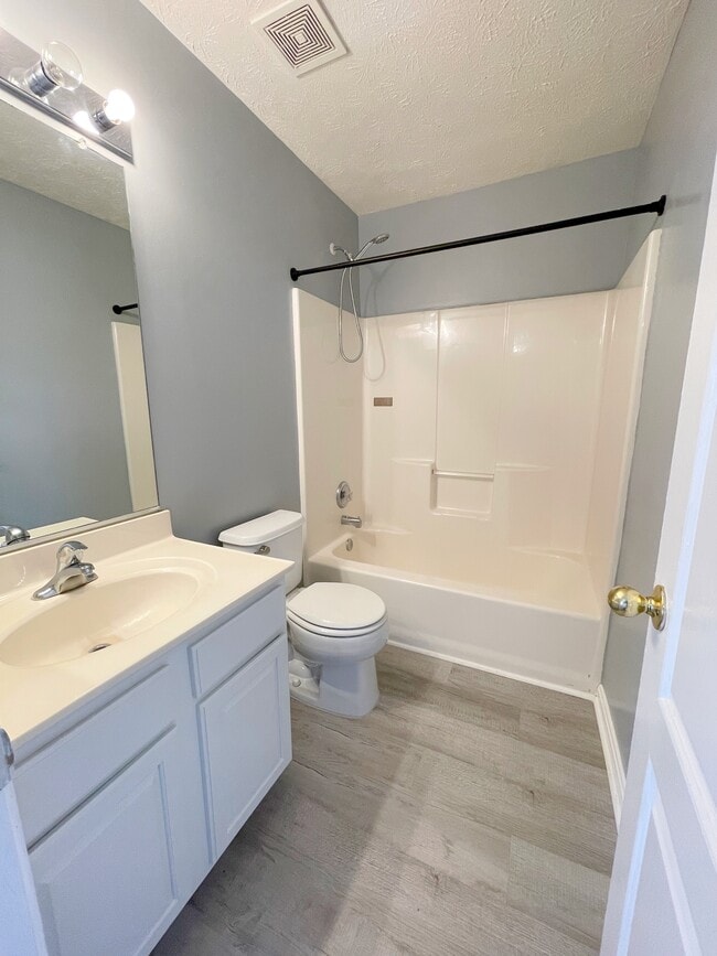 Building Photo - 2776 Bismark St