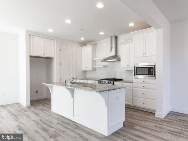 Building Photo - 3245 Mateer Ln