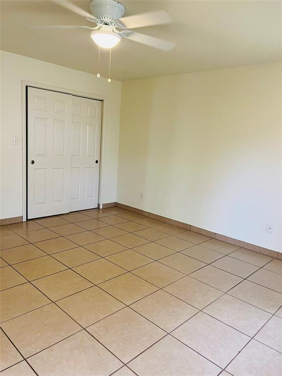 Building Photo - 703 Riverway Ln