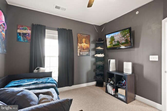 Building Photo - 2238 Margraf Cir