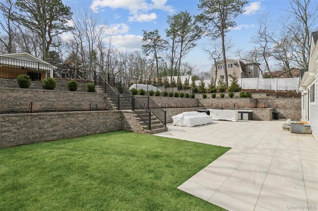 Building Photo - 6 W Landing Rd