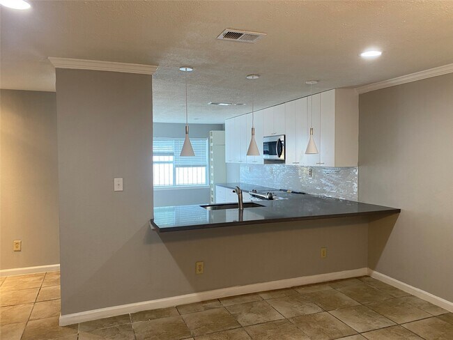 Building Photo - 10946 Bexley Dr
