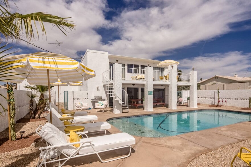 Building Photo - 2906 Castaway Dr