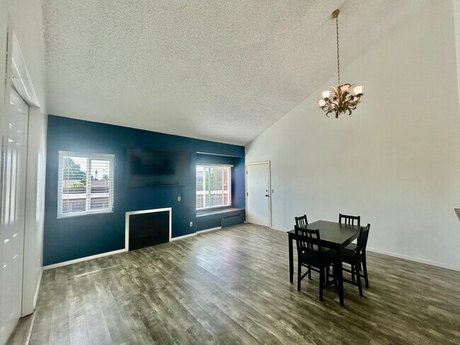 Building Photo - $3,995! Excellent 3-Bedroom Condo! 90716!