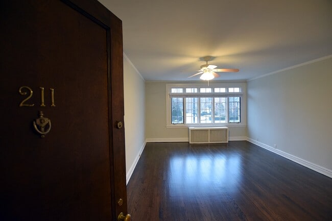 Floorplan - 460 Winnetka Ave.
