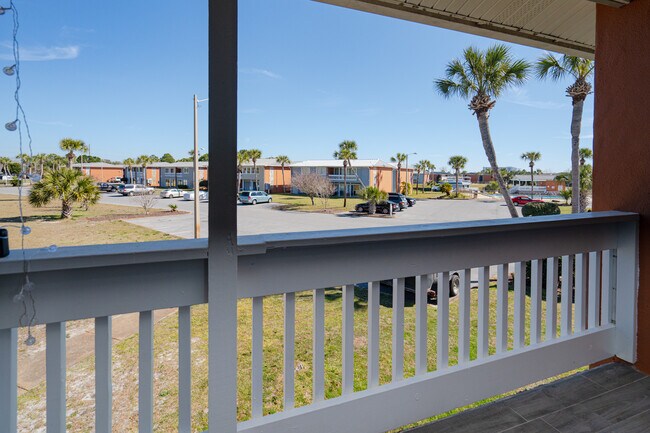 Building Photo - 4000 Gulf Terrace Dr