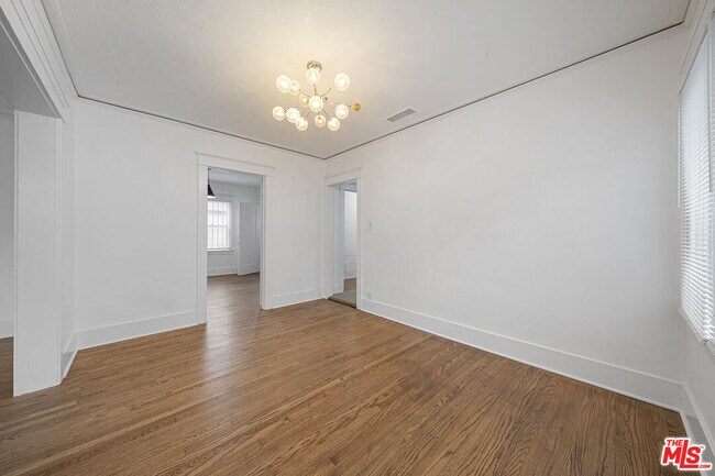 Building Photo - 235 Joy St