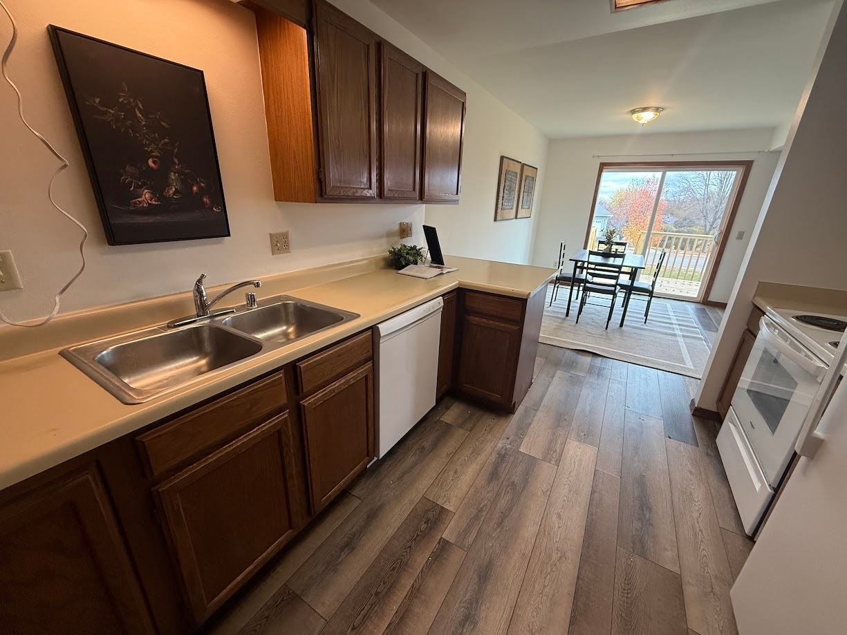 Building Photo - 903 Clarmar Dr