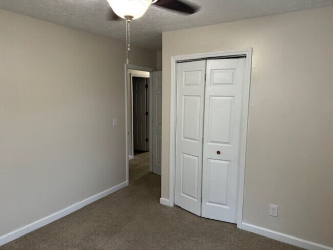 Building Photo - 200 Snead Rd