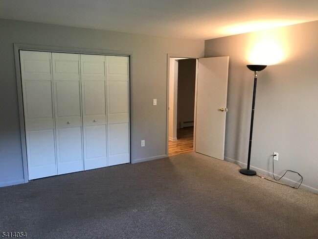 Building Photo - 819 Cricket Ln