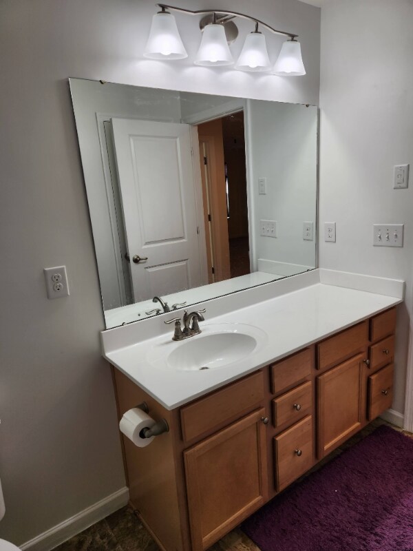 Building Photo - 2041 Leeds Ln