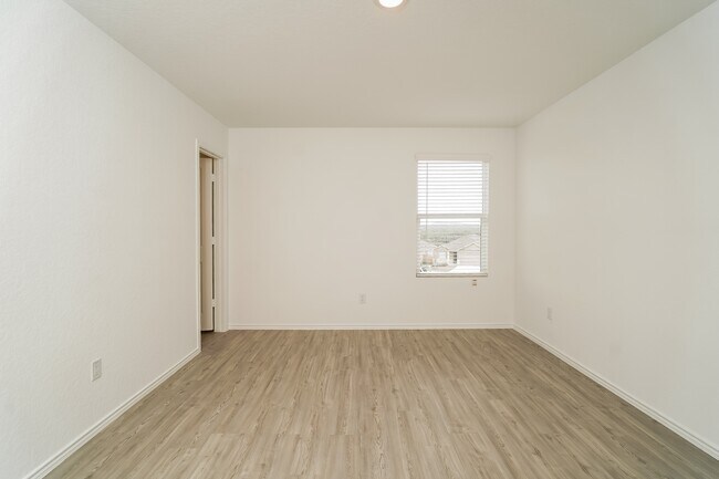 Building Photo - 5924 Sunset Song Ln