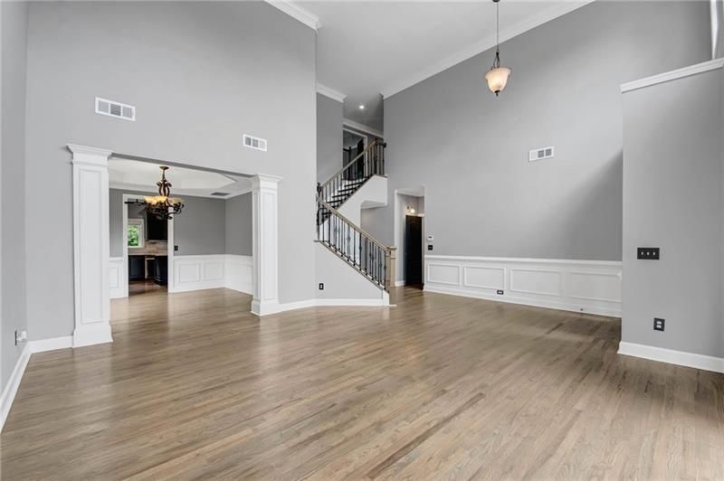 Building Photo - 3355 E Gate Dr