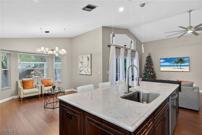 Building Photo - 18015 Horseshoe Bay Cir