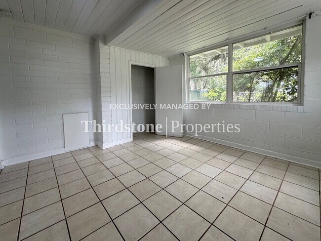 Building Photo - 6371 Ricker Rd