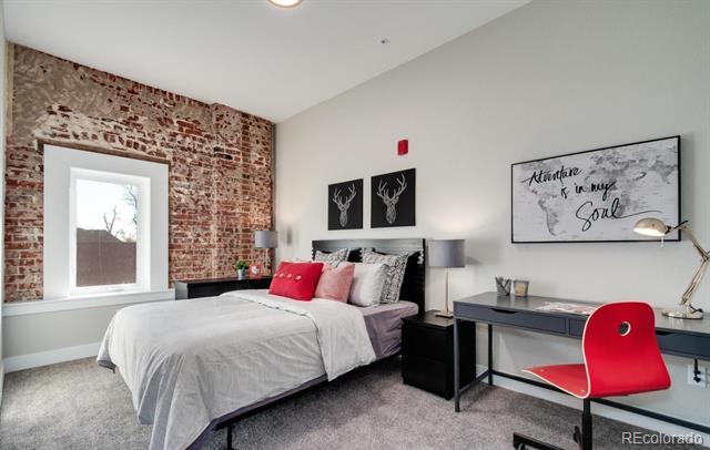 Building Photo - 300 S Logan St