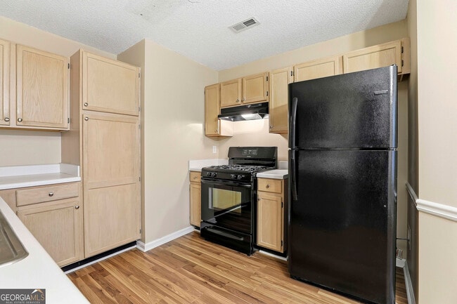 Building Photo - 105 Chase Ct