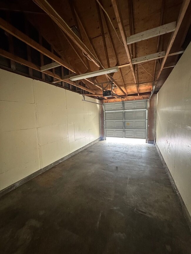 Building Photo - ***New Rental Home***