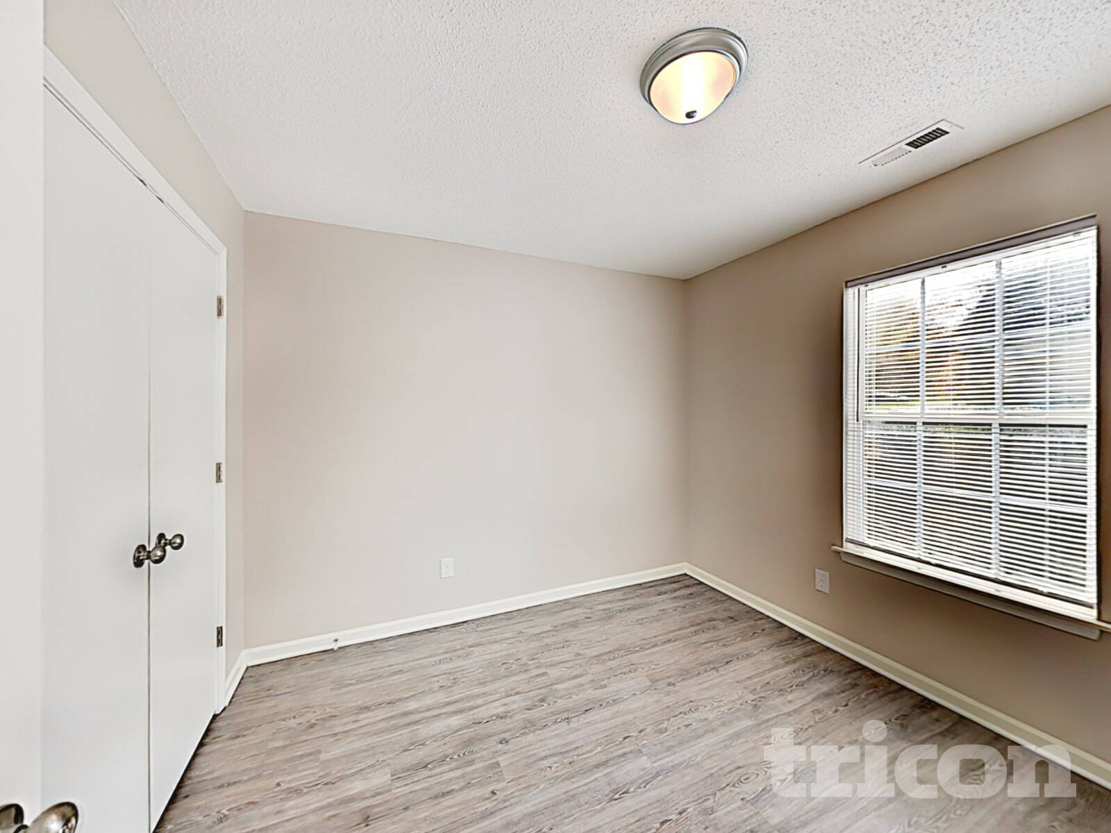 Building Photo - 8600 Warwick Crest Ln