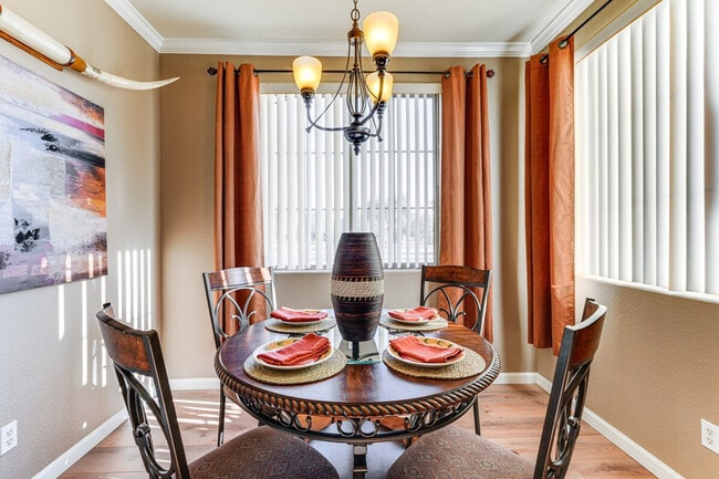 Building Photo - 1941 Pierpont Dr