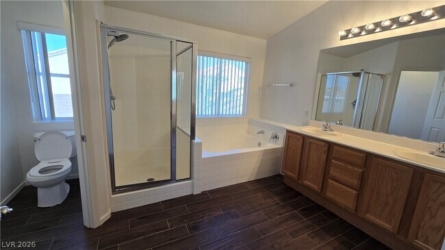 Building Photo - 3902 W El Campo Grande Ave