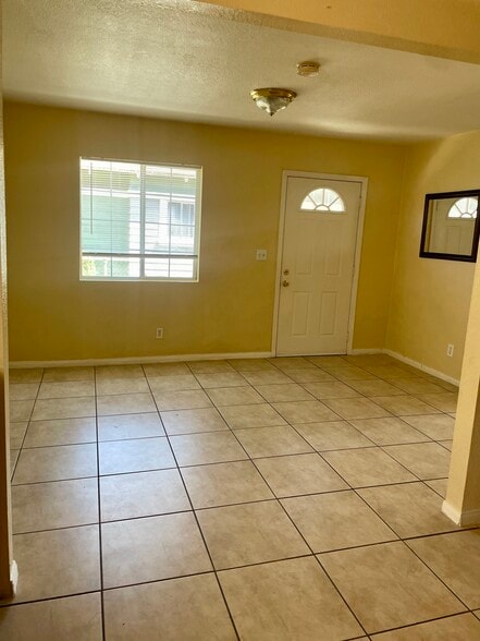 Living Room - 1053 W 51st Pl