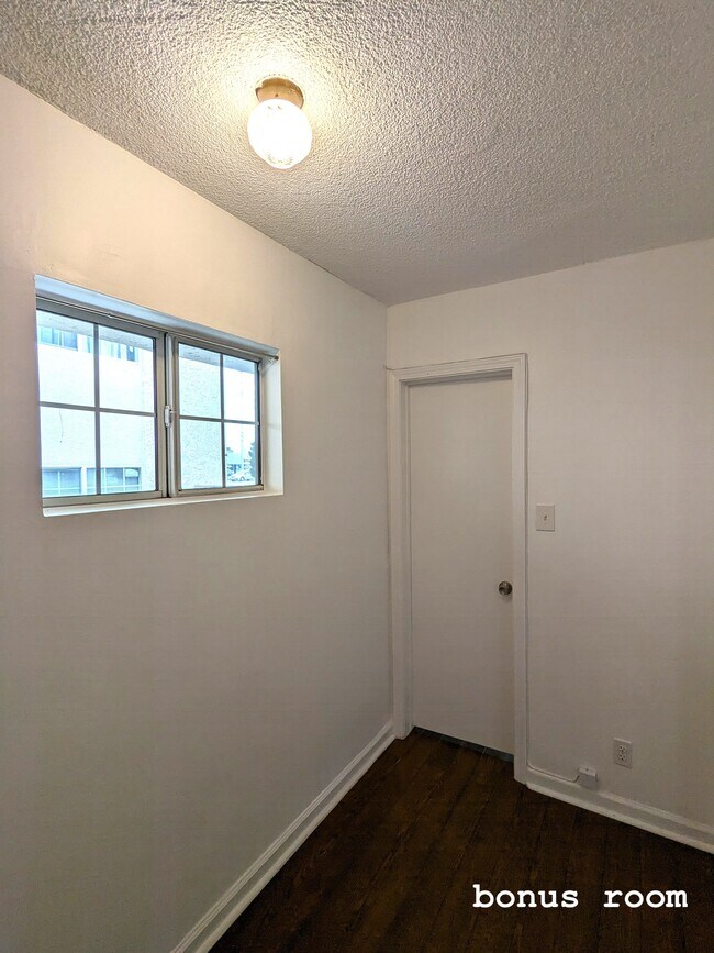 Building Photo - 3813 Huron Ave