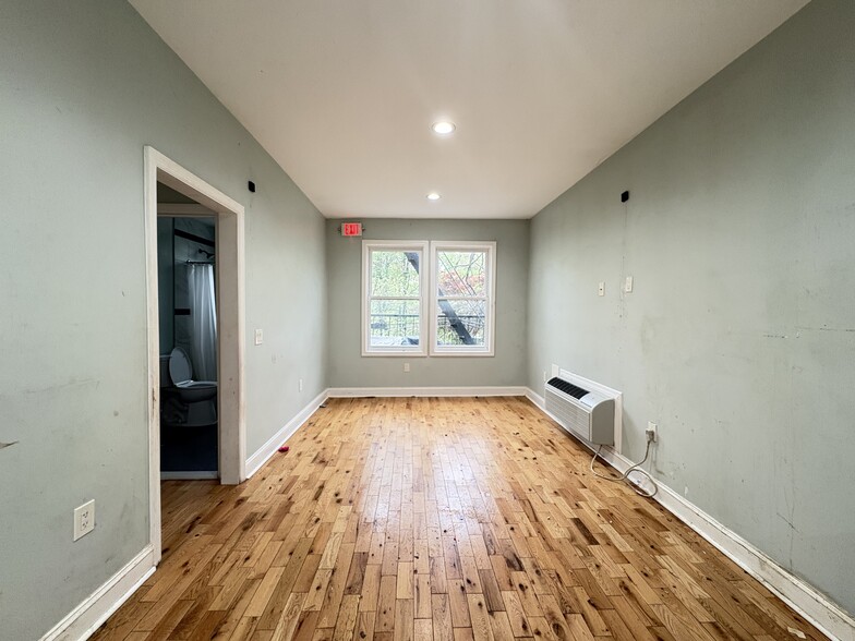 63 Linden St 5 - 44 Linden Ave