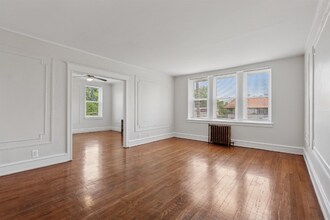 Building Photo - 243 W Tulpehocken St