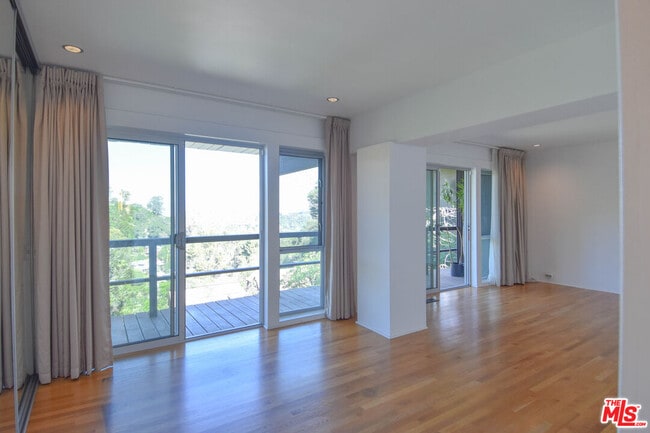 Building Photo - 8895 Appian Way