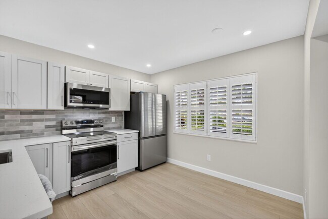 Building Photo - 4204 Roxbury Ct