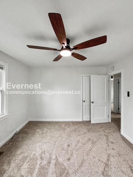 Building Photo - 3605 Pemberton Ave