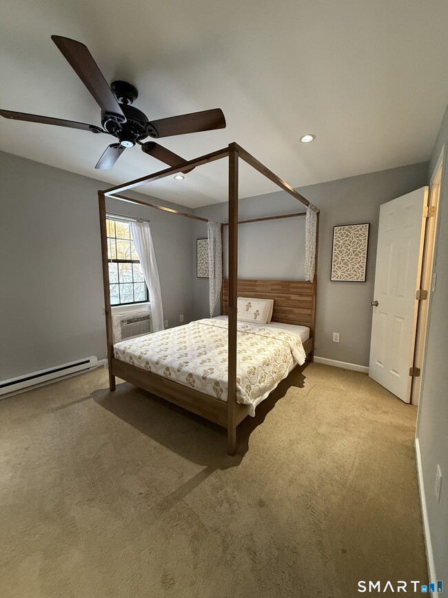 Building Photo - 111 Aspetuck Vlg