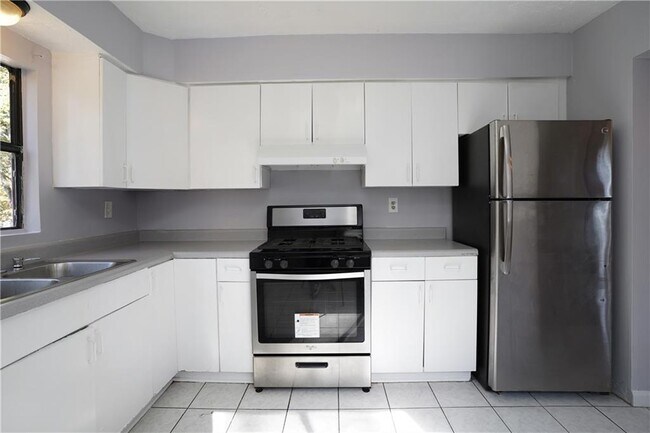 Building Photo - 2455 Landington Way NW