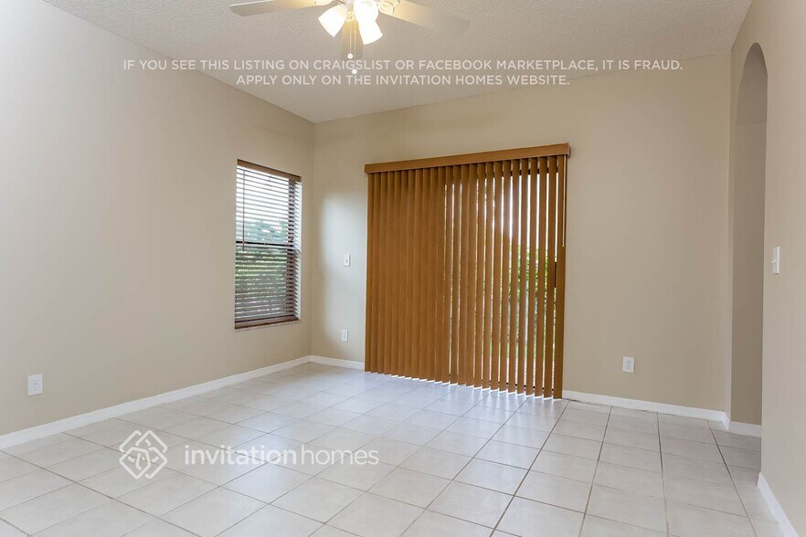 Building Photo - 11249 NW 34th Pl