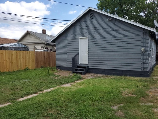 Building Photo - 1105 N 9th St