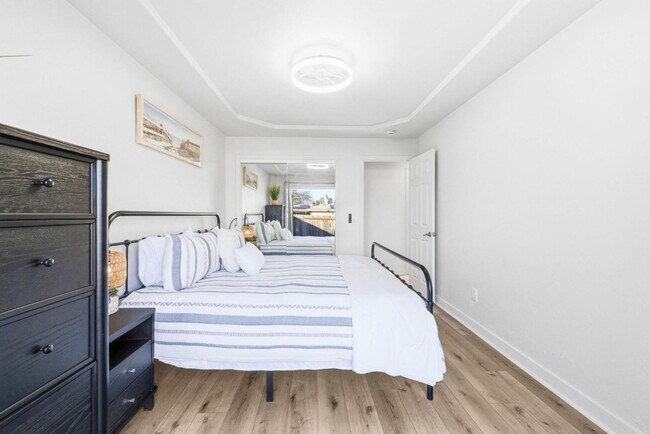 Building Photo - 765 Elkwood Ave