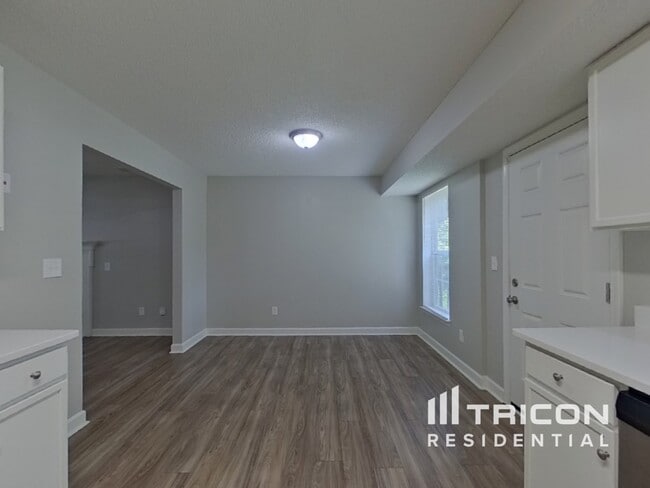 Building Photo - 1005 Alston Hill Dr