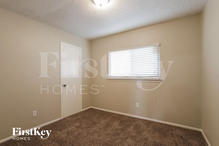Building Photo - 10434 Lazy Meadows Dr