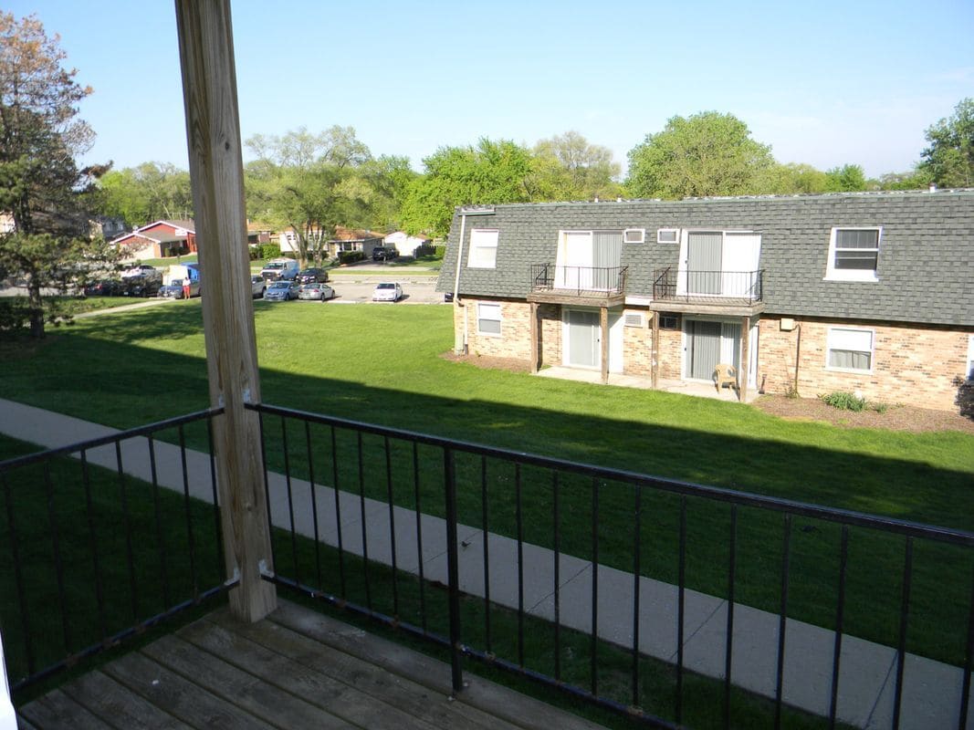 Building Photo - 10222 S 84th Terrace