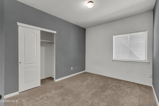 Building Photo - 2420 Tierra Delmonte Dr