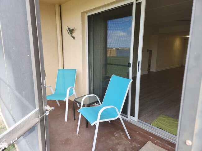 Building Photo - 2 bedroom 2 bath recent remodel Direct river front.